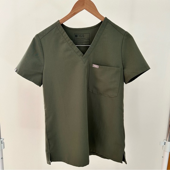 FIGS Catarina One-Pocket Scrub Top - Picture 1 of 4
